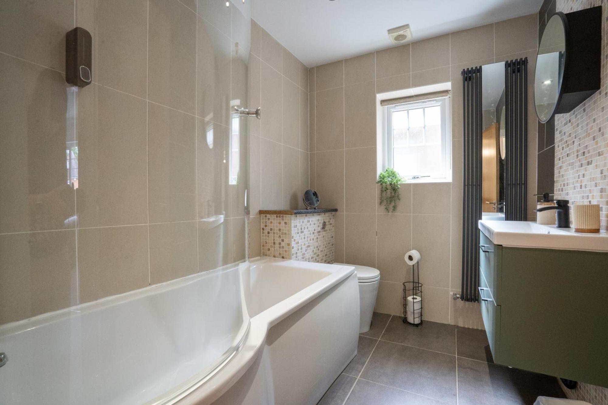 Emirates House, Luxe 5 Bed, With King Sized Beds, Next To Aiport & Nec, Jlr 5 Mins Vila Marston Green Exterior foto